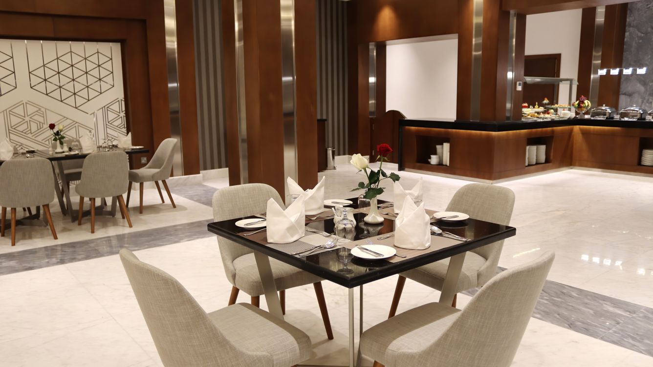 md-medmd-al-roushan-restaurnt34758-96150_Wide-Hor